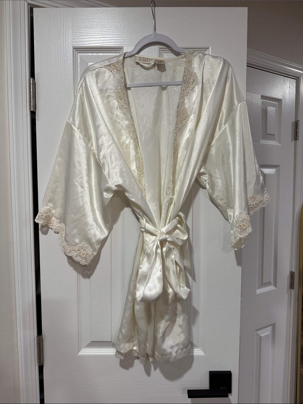 Vintage Victoria's Secret Cream Satin Embroidered Lace-Trim Bridal Robe